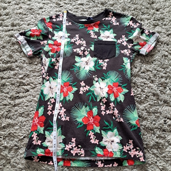 Divided | Colorful tropical floral women's t shirt,front pocket - Picture 8 of 12